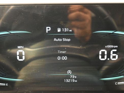 Used 2024 Kia Telluride S image 16