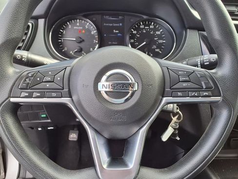 Used 2018 Nissan Rogue Sport S FWD image 9