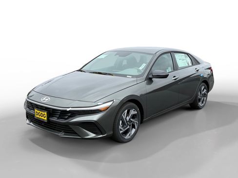 New 2025 Hyundai Elantra Sport image 1
