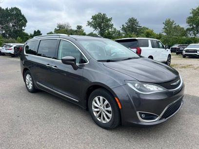 Used 2018 Chrysler Pacifica Touring-L Plus