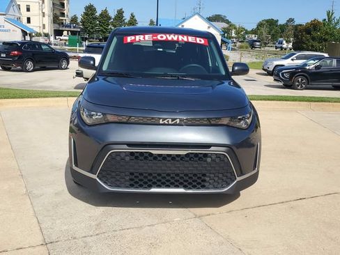 Used 2025 Kia Soul LX FWD image 7