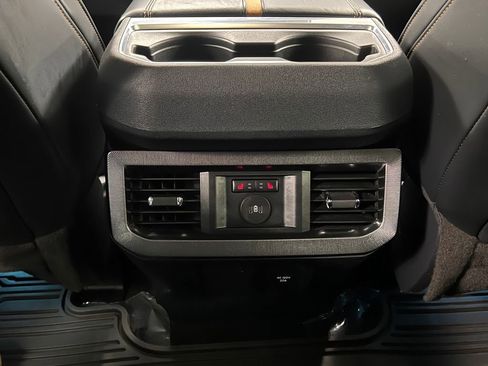 Used 2024 Ford F250 Platinum AWD/4WD image 22