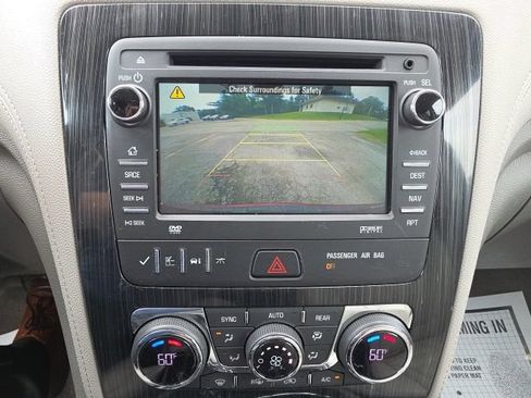 Certified 2016 Chevrolet Traverse LT FWD image 17