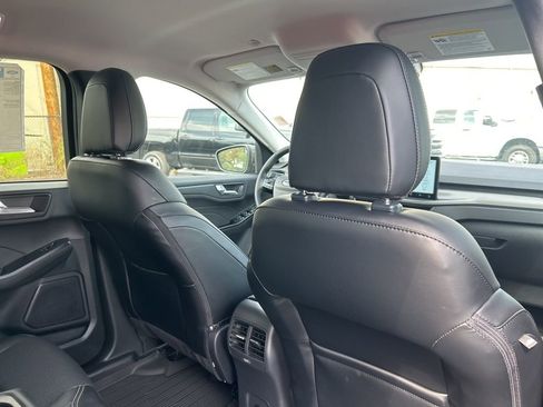 New 2025 Ford Escape SE image 26