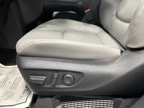 Used 2025 Toyota Sienna XLE w/ XLE Plus Package AWD/4WD image 12