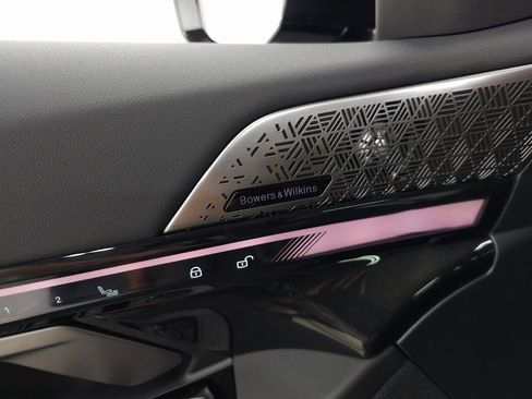 New 2026 BMW 550e xDrive image 11