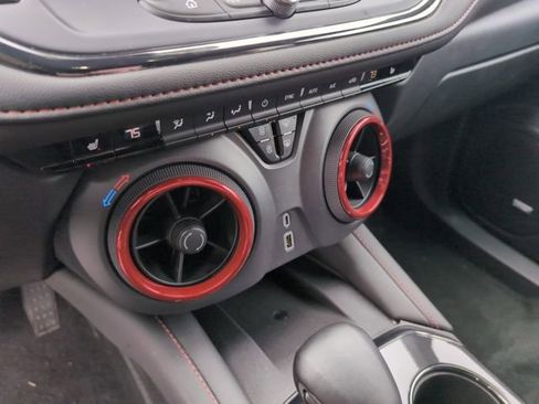 Used 2025 Chevrolet Blazer RS image 21