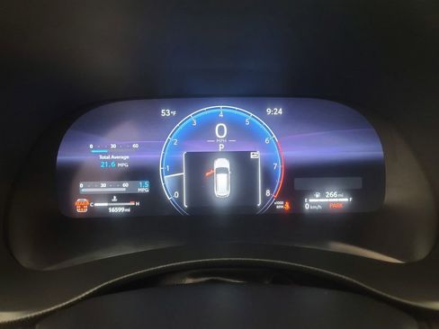 Used 2023 Toyota Highlander Limited image 14