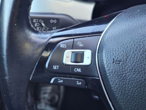 Used 2019 Volkswagen Passat 2.0T Wolfsburg w/ Wheels & Sunroof Package FWD image 17