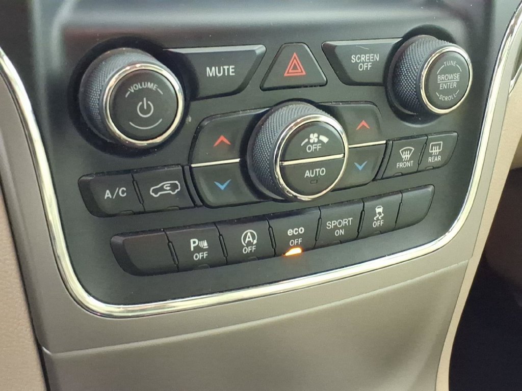 Used 2018 Jeep Grand Cherokee Limited AWD/4WD image 27