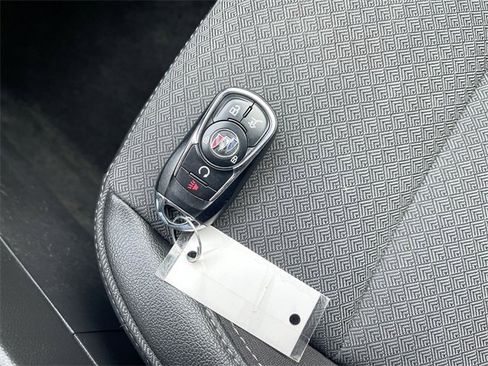 Certified 2022 Buick Encore GX Select w/ Advanced Technology Package image 32