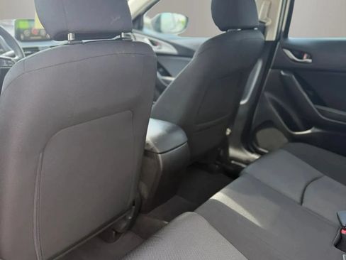 Used 2018 MAZDA MAZDA3 Sport FWD image 17