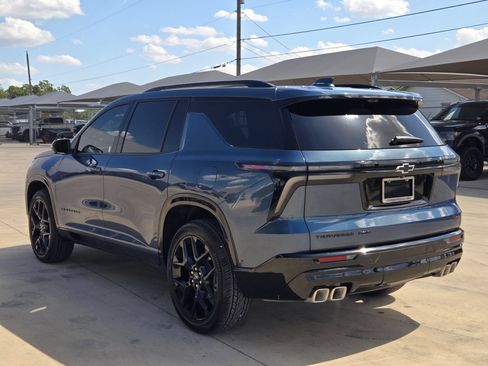Certified 2026 Chevrolet Traverse RS w/ LPO, Floor Liner Package AWD/4WD image 5