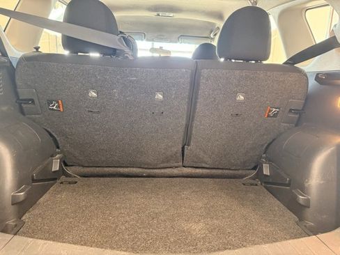 Used 2019 Nissan Versa Note S image 6