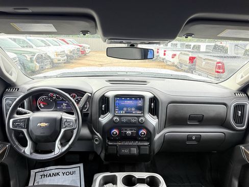 Used 2021 Chevrolet Silverado 1500 LT RWD image 17