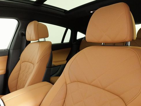 Used 2025 BMW X6 xDrive40i image 33