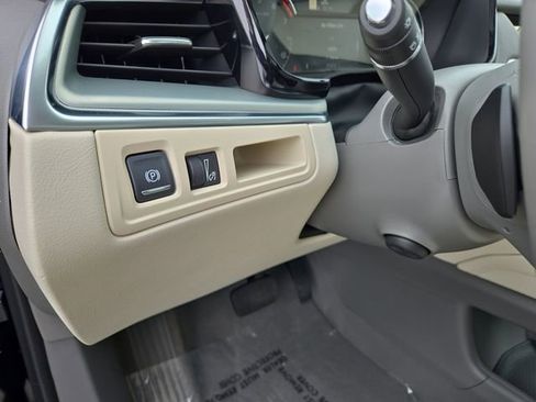 Used 2022 Cadillac XT5 Premium Luxury FWD image 19