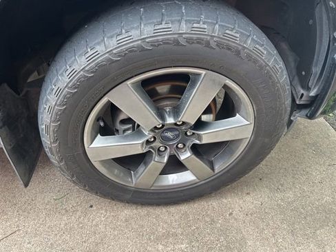 Used 2017 Ford F150 XLT w/ Equipment Group 302A Luxury AWD/4WD image 8