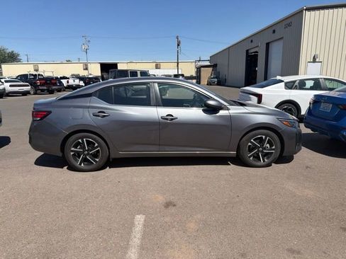 Used 2024 Nissan Sentra SV FWD image 2
