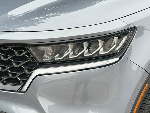 Used 2022 Kia Sorento S w/ Panoramic Sunroof Package AWD/4WD image 4