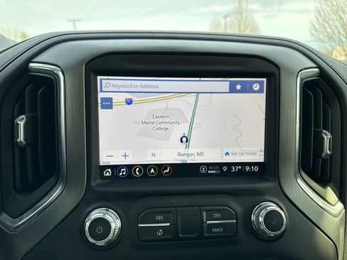 Used 2023 GMC Sierra 3500 Denali w/ Denali Black Diamond Edition image 18