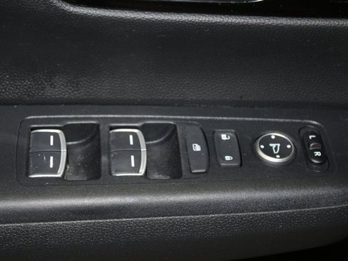 Used 2023 Honda CR-V EX-L image 9