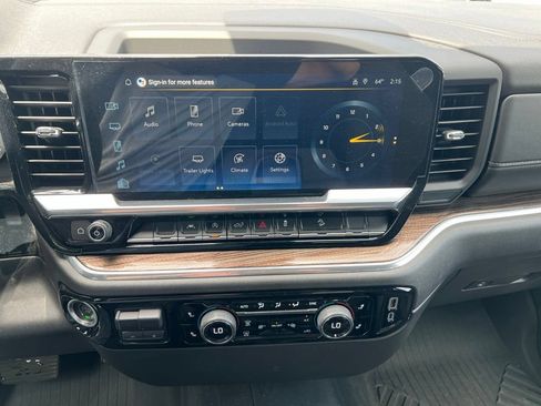 Used 2023 Chevrolet Silverado 1500 LT AWD/4WD image 5