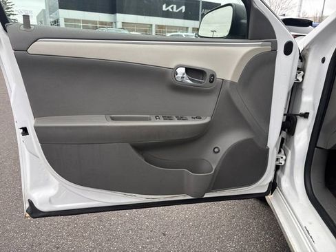 Used 2011 Chevrolet Malibu LS image 10