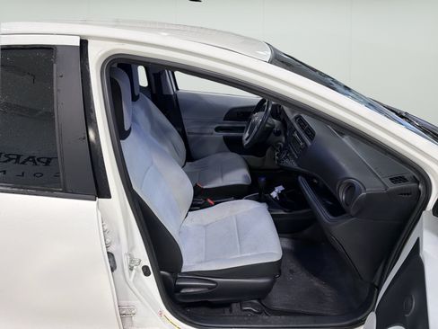 Used 2013 Toyota Prius C One FWD image 12