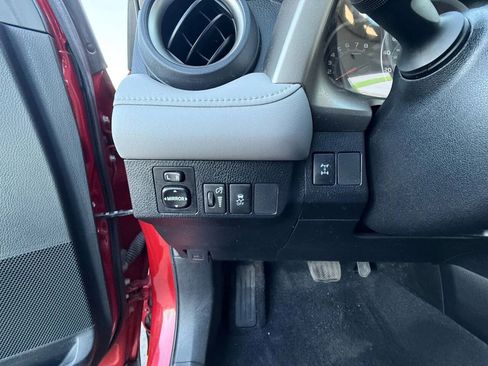 Used 2013 Toyota RAV4 XLE AWD/4WD image 14
