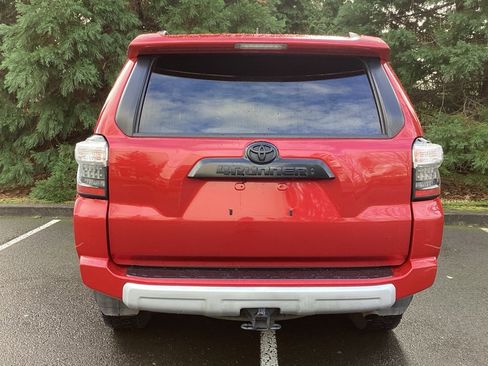 Used 2020 Toyota 4Runner TRD Off-Road Premium image 22