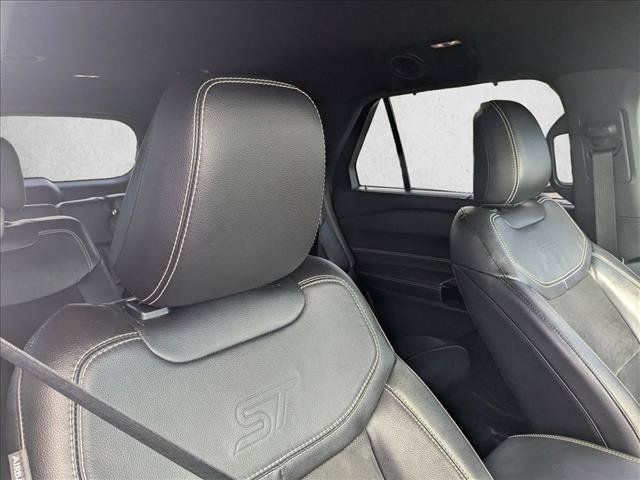 Used 2022 Ford Explorer ST RWD image 19