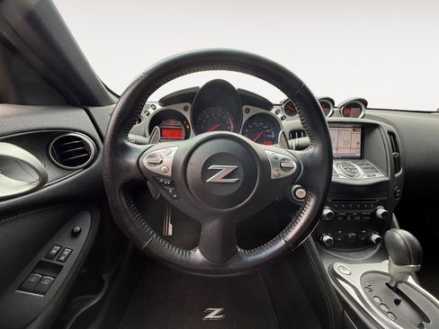 Used 2015 Nissan 370Z w/ Sport Package image 13