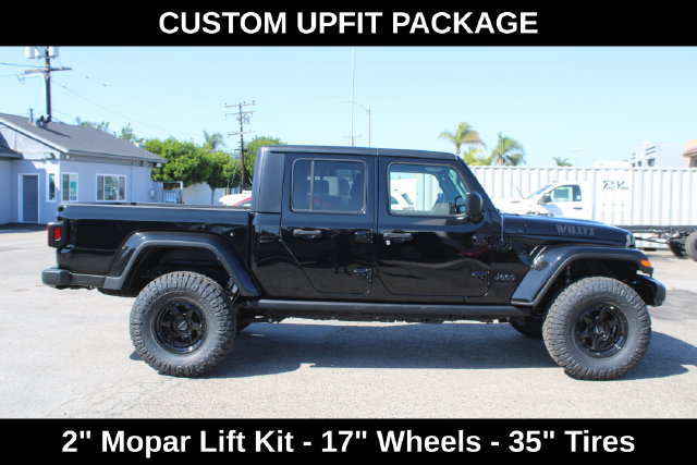 Used 2023 Jeep Gladiator Sport AWD/4WD image 4