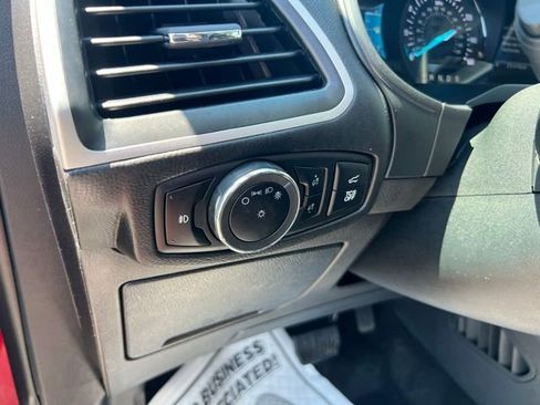 Certified 2024 Ford Edge SEL w/ Convenience Package AWD/4WD image 8