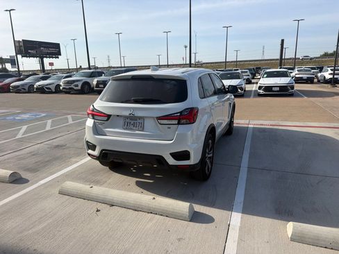 Used 2021 Mitsubishi Outlander Sport SE FWD image 6