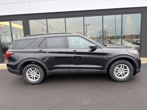 New 2026 Ford Explorer Active image 2