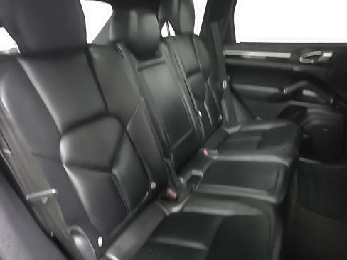 Used 2017 Porsche Cayenne Platinum Edition AWD/4WD image 17