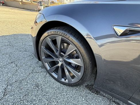 Used 2020 Tesla Model S Long Range Plus image 12