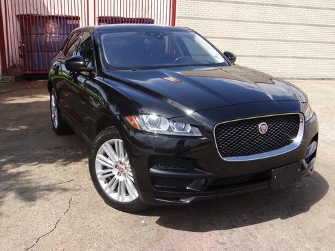 Used 2017 Jaguar F-PACE Premium image 1