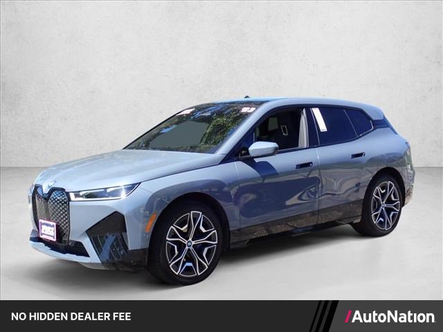 Used 2023 BMW iX xDrive50 w/ Sport Package AWD/4WD image 1