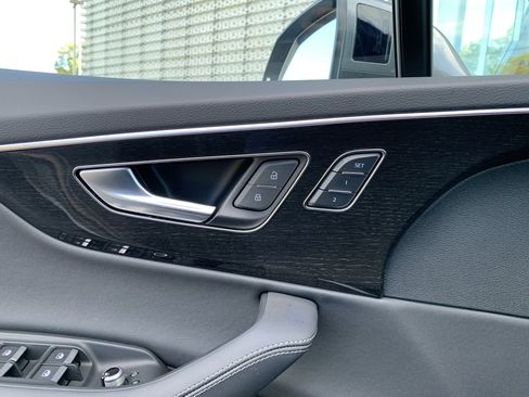 Certified 2025 Audi Q7 2.0T Premium Plus w/ Premium Plus Package image 24