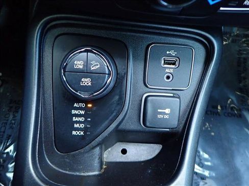 Used 2018 Jeep Compass Trailhawk image 17