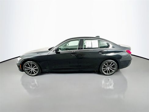 Used 2020 BMW 330i xDrive Sedan w/ Convenience Package image 4