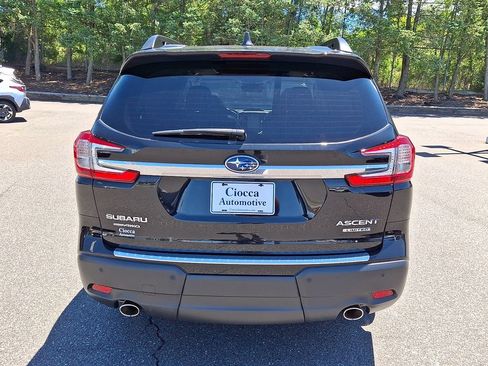 Used 2023 Subaru Ascent Limited w/ Technology Package AWD/4WD image 8