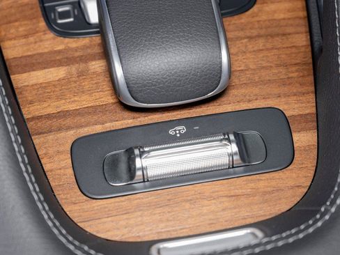 Certified 2025 Mercedes-Benz GLS 450 4MATIC image 26