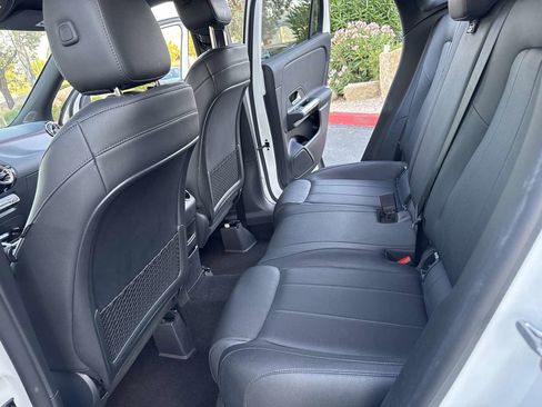 Used 2021 Mercedes-Benz GLA 250 w/ Premium Package image 30