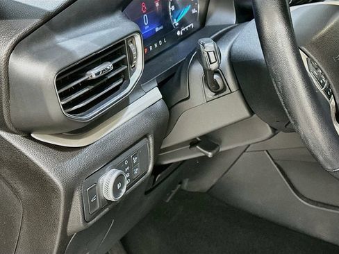 Used 2022 Ford Explorer XLT w/ Equipment Group 202A RWD image 10