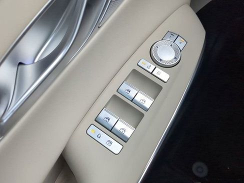 Used 2026 Genesis GV70 2.5T image 24