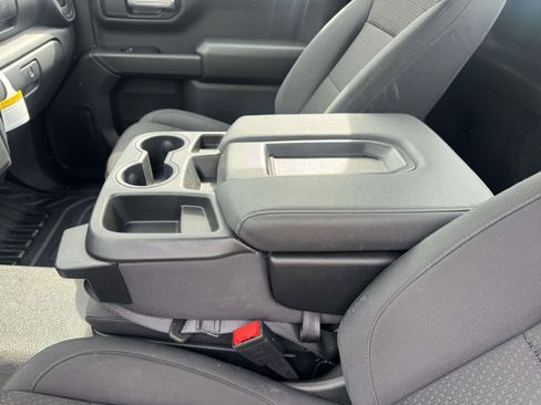 Used 2025 Chevrolet Silverado 1500 W/T image 25